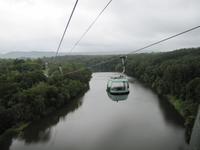 Mit der längsten Seilbahn der südlichen Hemisphäre über das Blätterdach des Regenwaldes