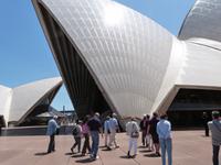 P1030017-vor dem Opernhaus in Sydney