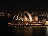 P1030038-Opernhaus bei Nacht