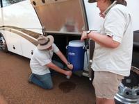 P1030353- Wasserversorgung im Outback