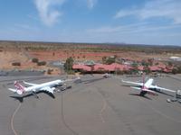 P1030460-Flughafen am Ayers Rock