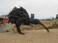 Riesenkiwi aus Treibholz