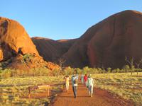 Spaziergang am Ayers Rock