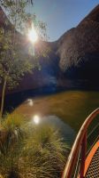 Rundreise Australien - Spaziergang am Uluru im Outback
