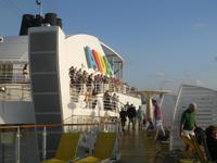 Ablegen aus dem Hafen von Abu Dhabi