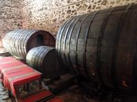 Weinfässer im Kordopulow-Haus