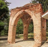 Nachahmung des Eingangs ins thrakische Grab