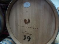 Das Symbol der Weinkellerei - der Hahn