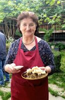Traditionelles Abendessen auf einem Bauernhof in Sibiel. Rundreise Rumänien und Bulgarien.  &ndash; &copy; Martina Wegener (Eberhardt TRAVEL)