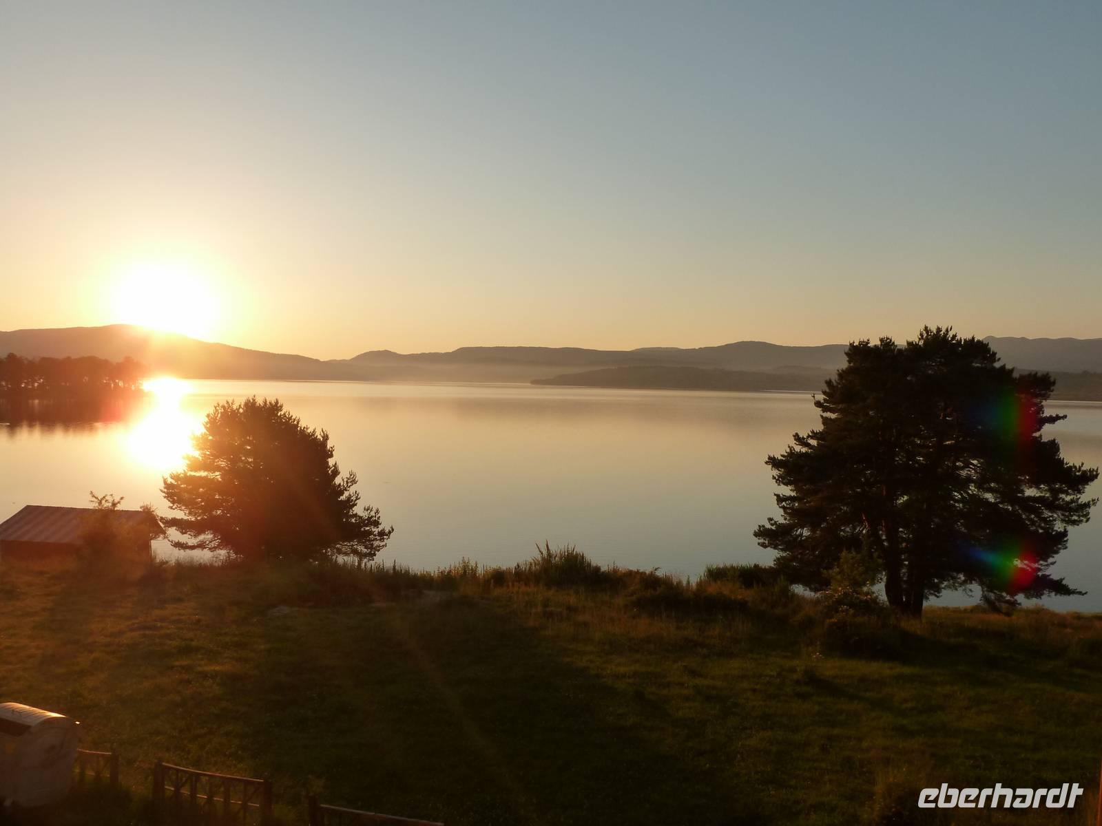 Am Batak - See um 6.14 Uhr