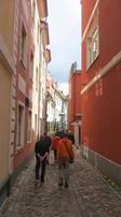 Zu Fuß durch die Altstadtgassen in Riga