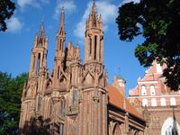 Vilnius: Kirche der heiligen Anna mit Benediktinerkirche