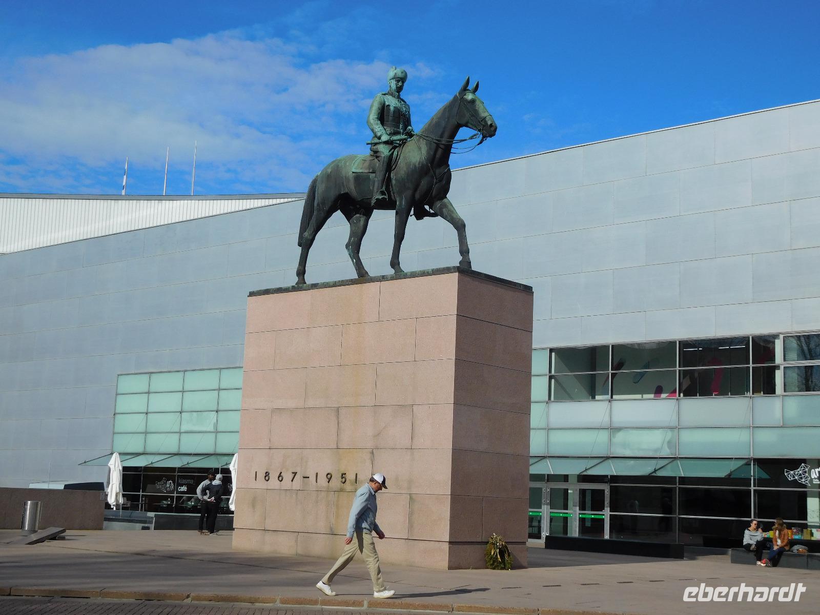 Finnland_Helsinki_Mannerheimdenkmal