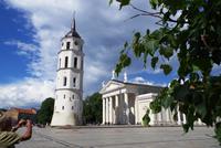 Vilnius - Glockenturm und St.-Stanislaus- Kathedrale