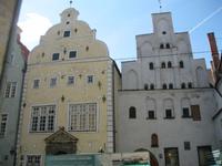 drei Brüder Häuser