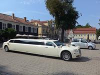 Samstag in Kaunas ist Hochbetrieb für Hochzeiten