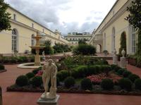 schön gestalteter Innenhof