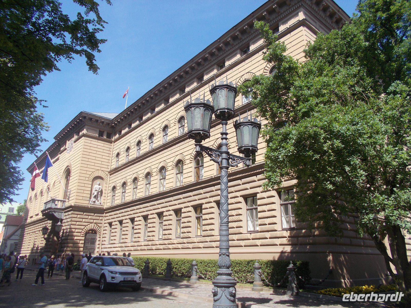 DSCN0939  Parlament Riga