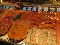 LAchsvariationen im Markt Helsinki