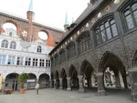 Lübeck, am Rathaus