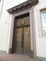 Rundreise Baltikum - Bronzetür an der Universität Vilnius