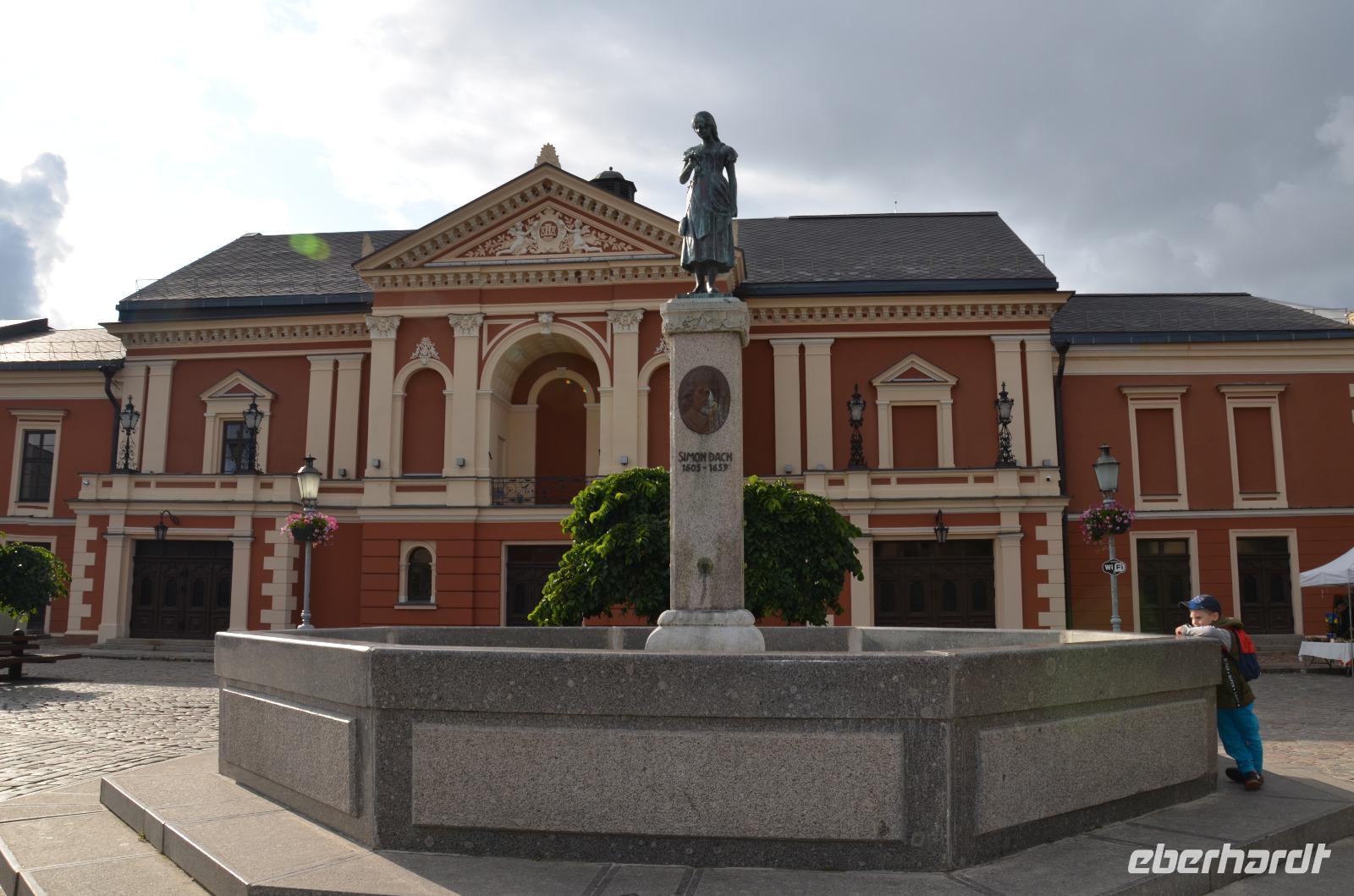 Ännchen von Tharau“ des Simon-Dach-Brunnens