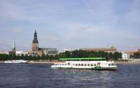 Schiffsfahrt auf der Daugava