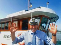 Unser Kapitän sieht aus wie Käptn Iglu aus der Fischstäbchenwerbung