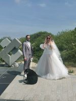 Ein Hochzeitspaar aus Vilnius läßt hier die Bilder schießen