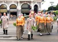 Alle lettischen Tanz- und Sängergruppen sind heute in Riga zu Gast