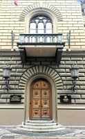 Eingang zum RAS Gebäude in Riga