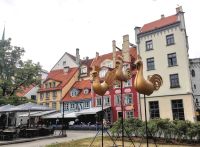 Livu Laukums, das bunte Quadrat in Riga