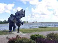 Vor unserem Hotel in Kuressaare in Estland