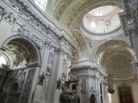 Vilnius - Kirche des Heiligen Apostel Peter und Paul- die Ansicht zu Orgel - Blick auf die Kuppeln