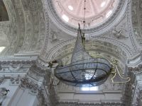 Vilnius - Kirche des Heiligen Apostel Peter und Paul - Die Fresken und der einzigkartige Schiff-Kronleuchter