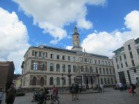 Riga - buntes Treiben am Rathausplatz