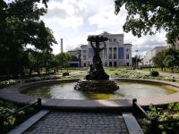 Riga Park und Fontäne von der Oper