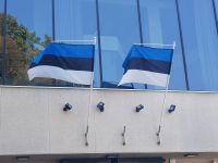 Pärnu - Flagge von Lettland(5).jpg