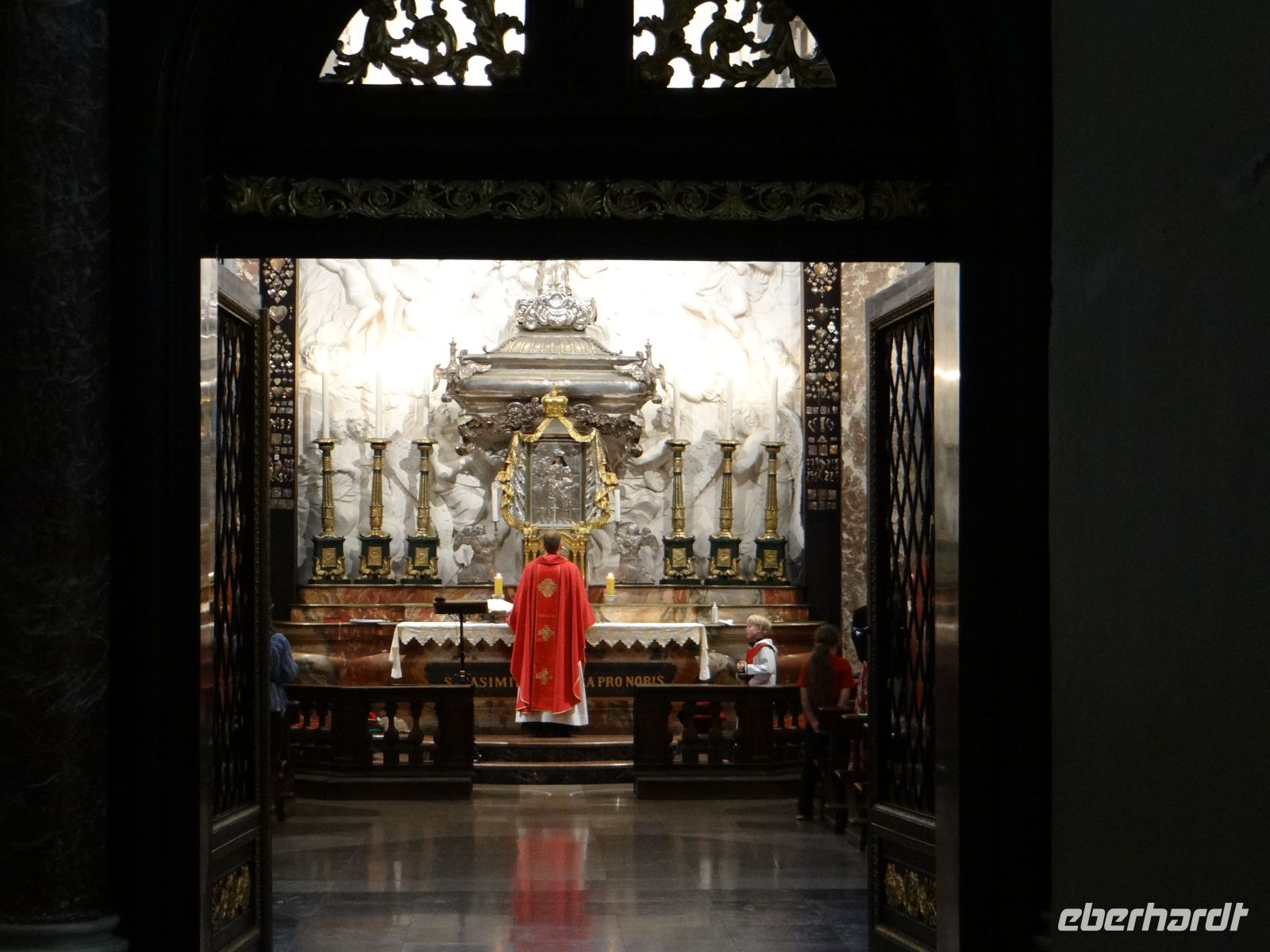 Vilnius, Kathedrale, Gottesdienst in der Kasimirkapelle