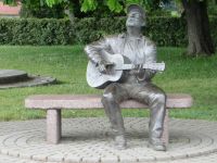 Kurische Nehrung, Nida, Vytautas Kernagis gilt als Pionier der litauischen Gesangsdichtung.