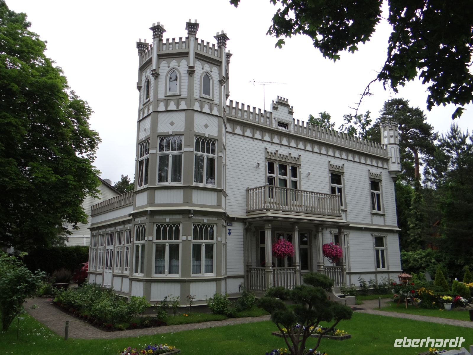 Jurmela ist für seine prächtigen Holzhäuser bekannt.