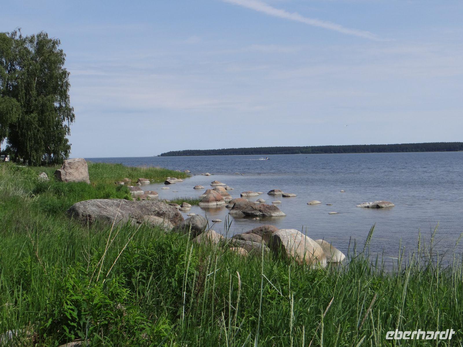 Käsmu hat einen steinreichen Strand.