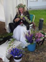 ... mit typischer Kranzbinderin...