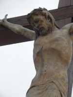 ... vom Papst gespendetes Kruzifix...