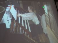 ... Organistin Carjkova spielte auf 4 Manualen...