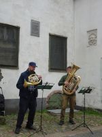 ... während andere Musiker um eine kleine Spende baten...