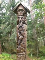 Holzfigur auf dem Hexenberg