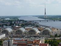 Blick vom Rigaer Dom auf die Markthallen