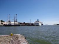 Im Stadthafen von Helsinki, Kreuzfahrschiff  