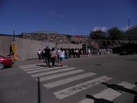 Vor der Felsenkirche in Helsinki